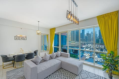 Full Sea View | Free Netflix | Balcony & Pool