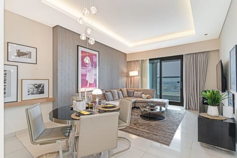 1BR Luxury Stay - Infinity Pool - Damac Paramount A - Business Bay