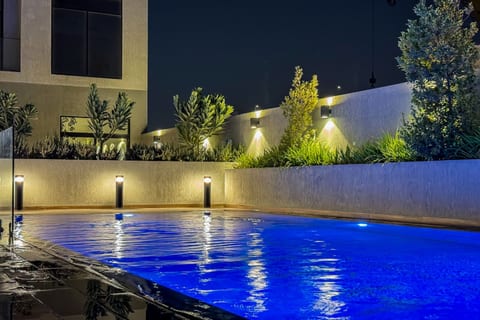 Luxury Studio | Free Gym & Pool | JVC