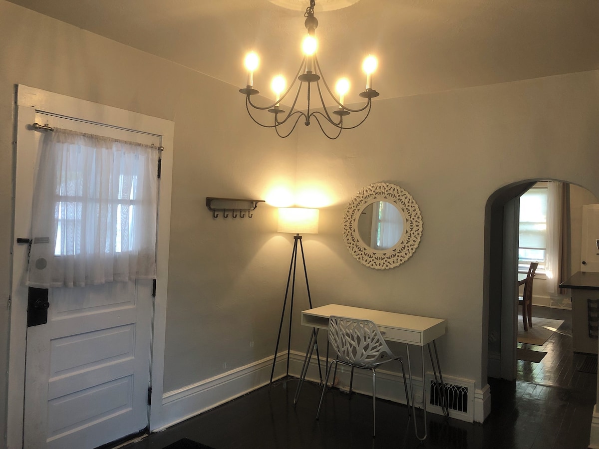 walk-to-hospitals-in-historic-astor-park/