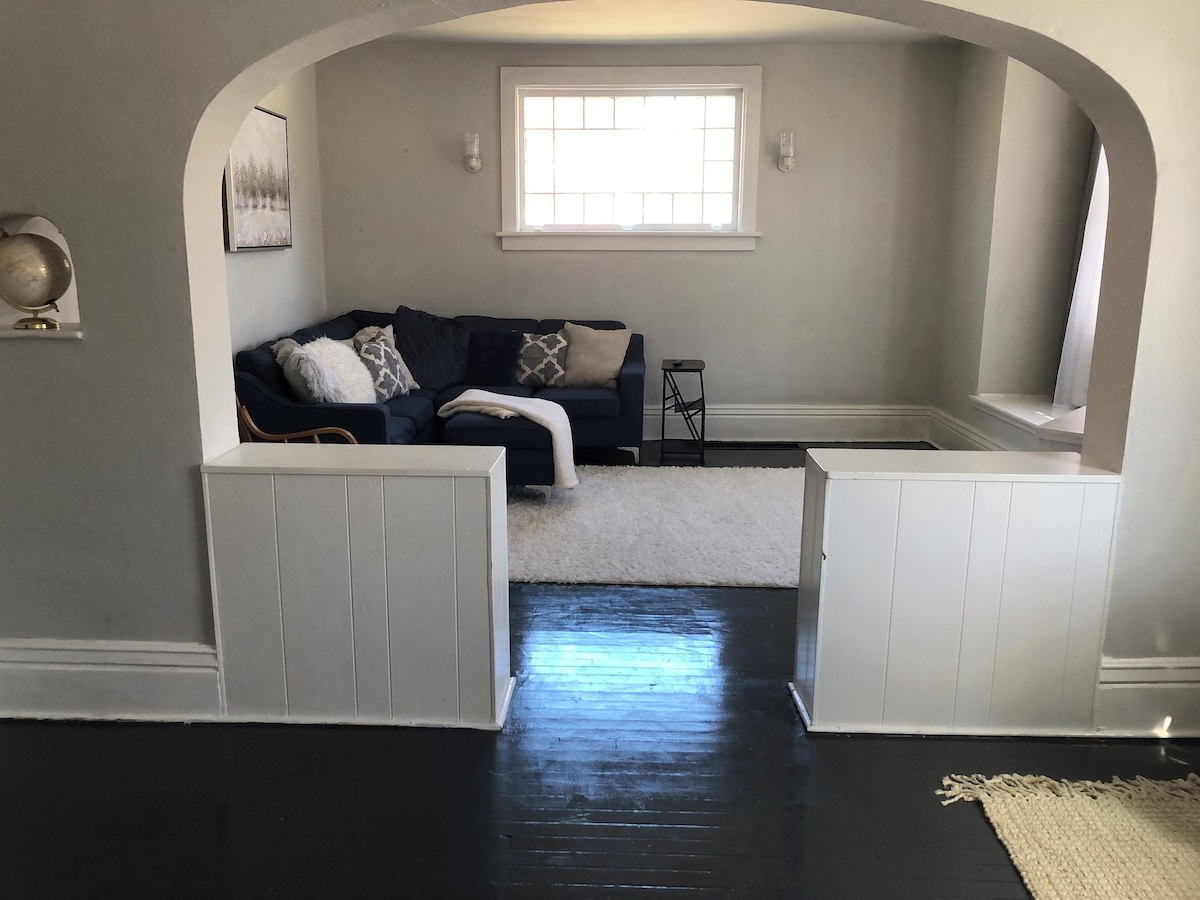 walk-to-hospitals-in-historic-astor-park/