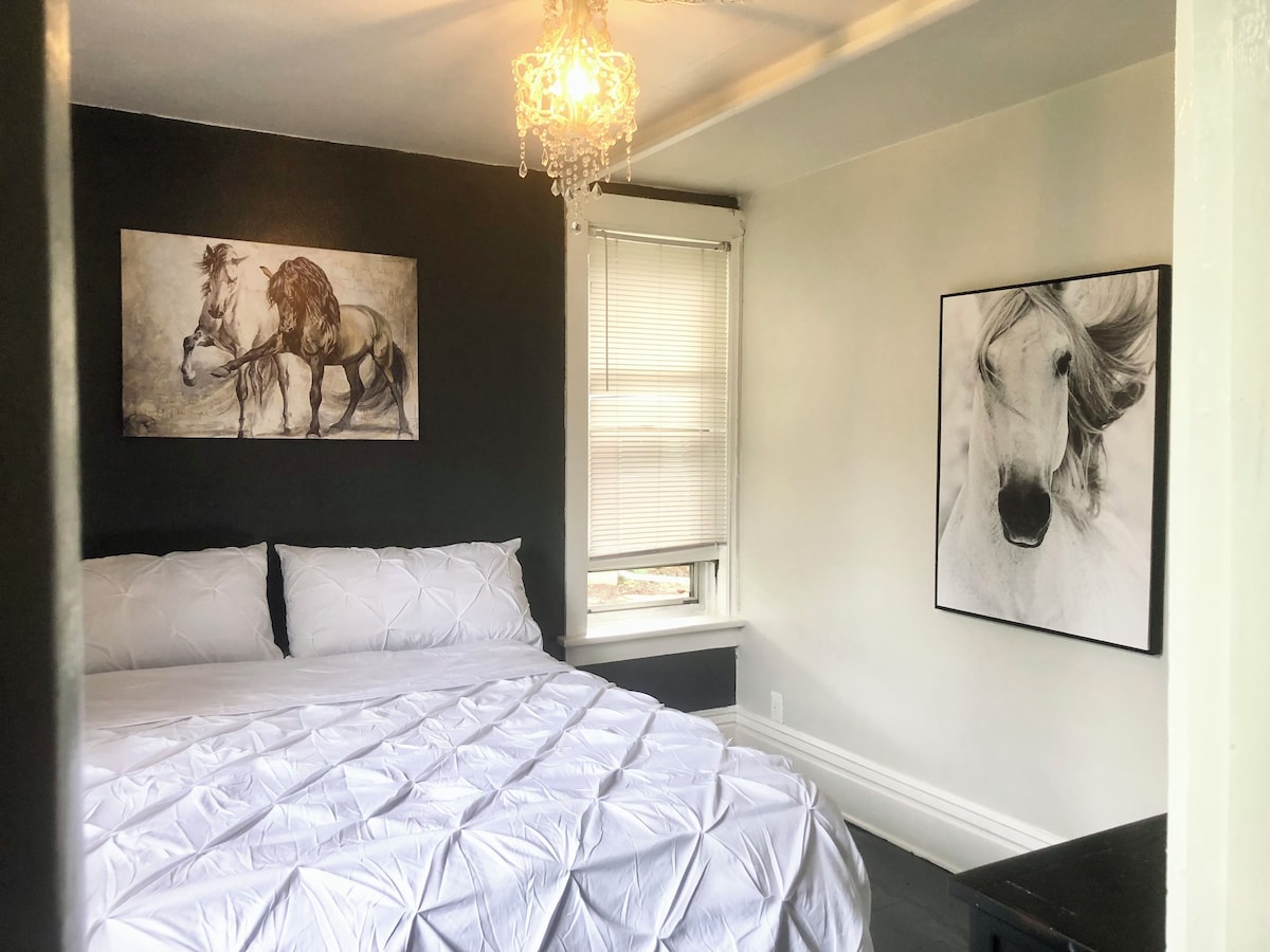 walk-to-hospitals-in-historic-astor-park/