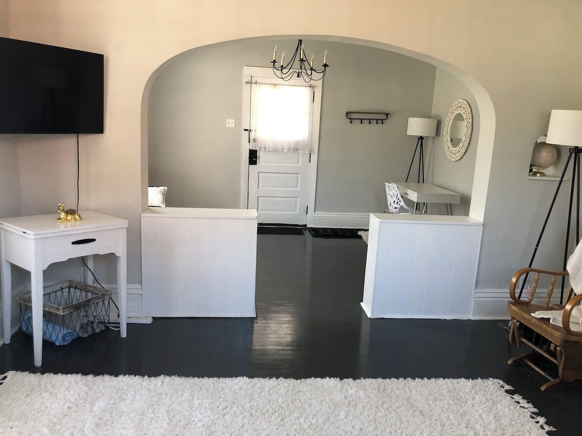 walk-to-hospitals-in-historic-astor-park/