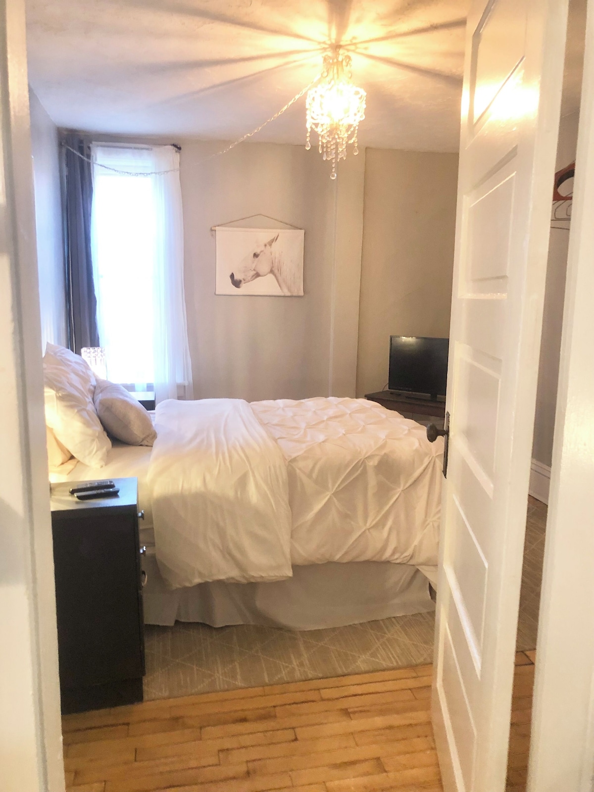 walk-to-hospitals-in-historic-astor-park/