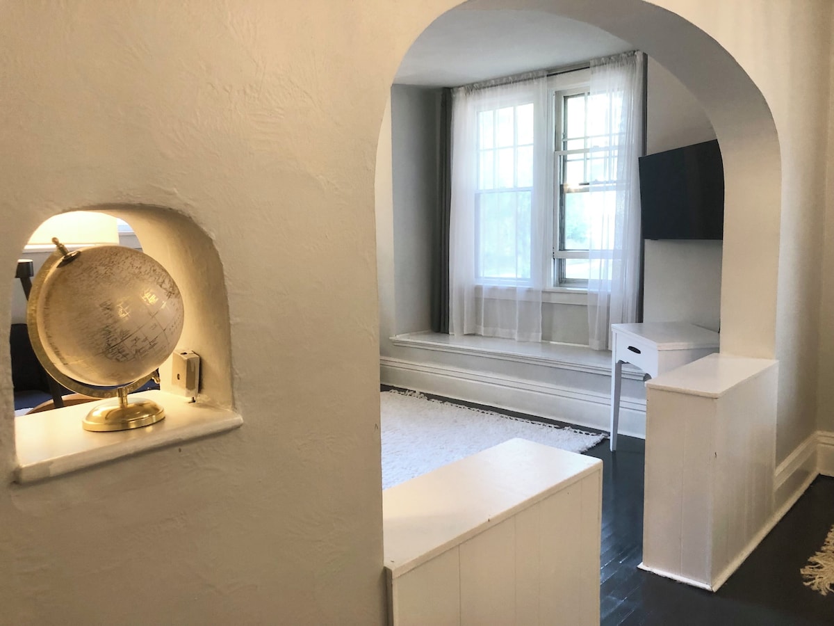 walk-to-hospitals-in-historic-astor-park/