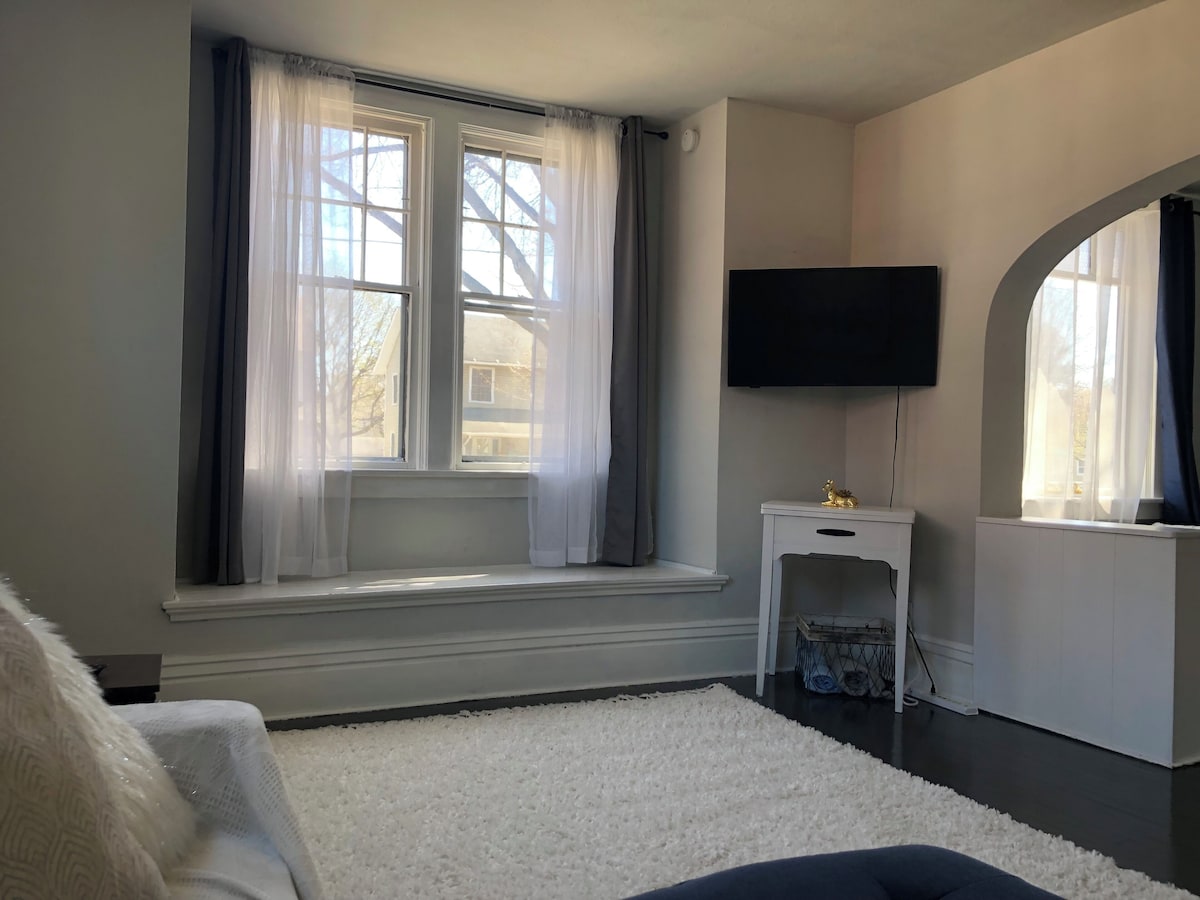 walk-to-hospitals-in-historic-astor-park/