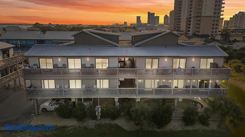 Dog Friendly Pool Walk to Beach