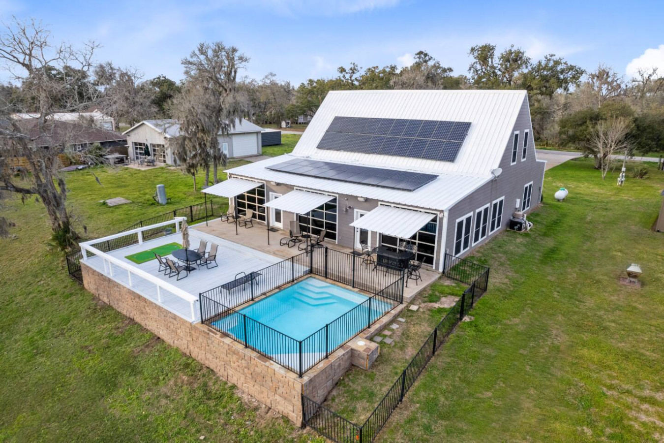 Heated Pool, River Front, Fishing, Sleeps 15, etc.