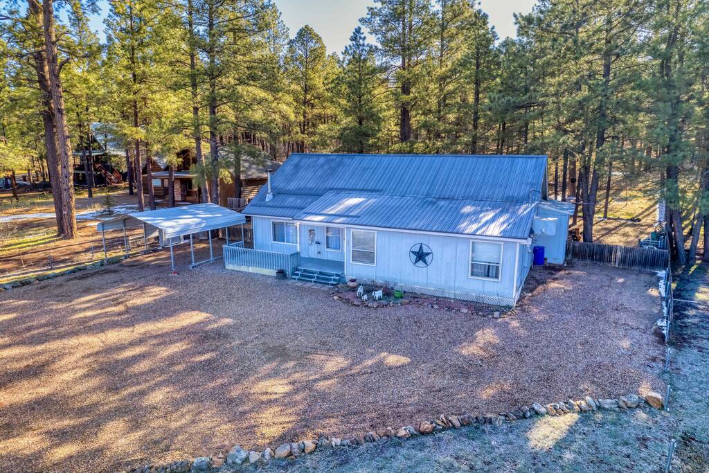 escape-to-pinetop-4-bedrooms-or-pet-friendly/