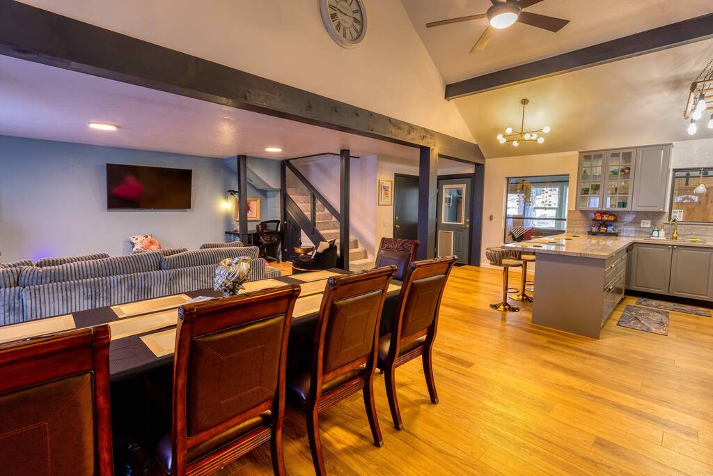 escape-to-pinetop-4-bedrooms-or-pet-friendly/