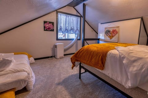 Pinetop Retreat | Pet Friendly | Hot Tub