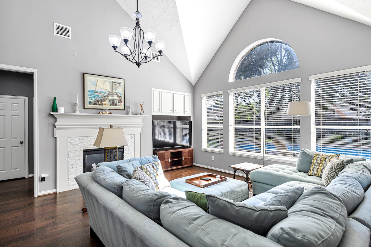 Comfortable space to unwind or catch up on work with fast Wi-Fi.