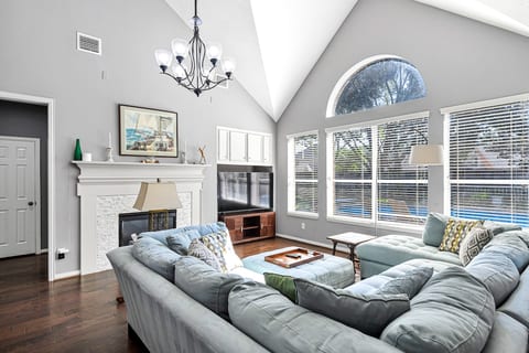 Comfortable space to unwind or catch up on work with fast Wi-Fi.