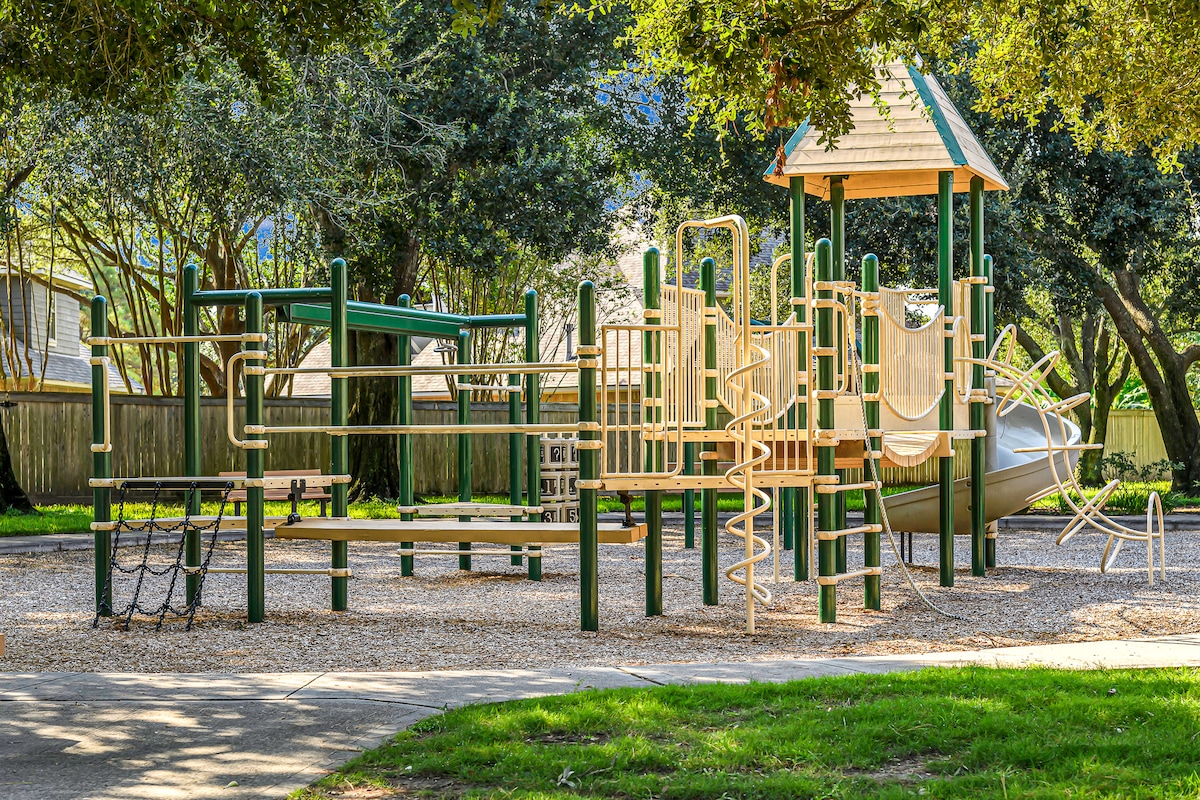 Fun community playground right outside — great for kids to enjoy.