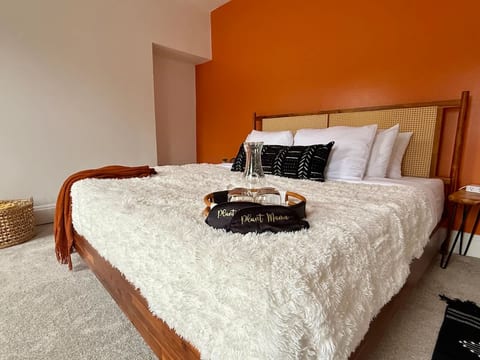 🌿 Casa Nova by Jungle House | Near OSU, Convention Center & Nationwide Arena | 5,800+ Reviews | Downtown & Short North | Free Parking