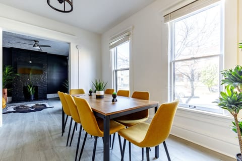 Canopy House by Jungle House | Free Parking | 5,800+ Reviews | Downtown & Short North | Near OSU, Convention Center & Nationwide Arena