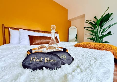Canopy House by Jungle House | Free Parking | 5,800+ Reviews | Downtown & Short North | Near OSU, Convention Center & Nationwide Arena