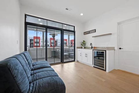 Short North - King Bed - Convention - Parking Free