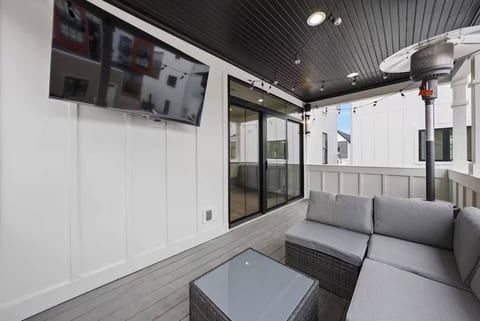 Short North - King Bed - Convention - Parking Free
