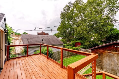 🌿 Yoctangee House by Jungle House | Private Parking | 5,800+ Reviews | Downtown Chillicothe | Walk to Historic District