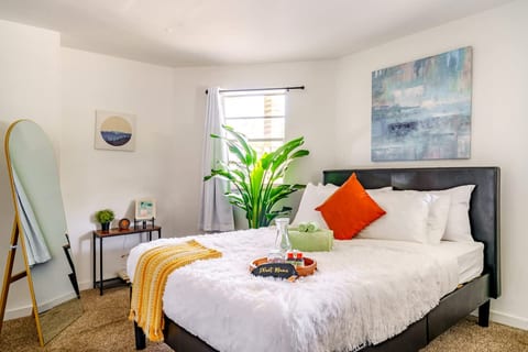 Convention - Short North - Pets - Private Parking