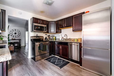 Convention - Short North - Pets - Private Parking