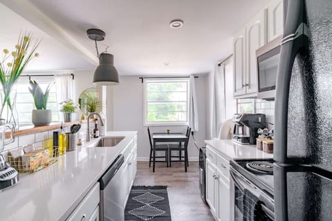 Short North - Convention - Private Parking - 2BR