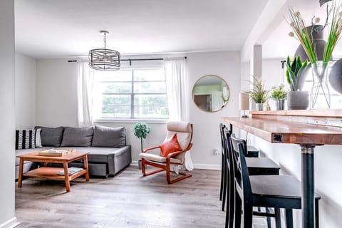 Short North - Convention - Private Parking - 2BR