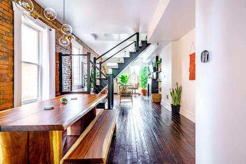 🌿 Jungalow by Jungle House | Downtown & Short North | Free Parking | Steps to High Street, Convention Center & Nationwide
