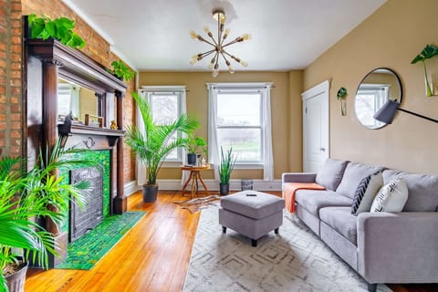 🌿 Jungle Book by Jungle House | Downtown & Short North | Walk to High Street, Convention Center & Nationwide | Free Parking