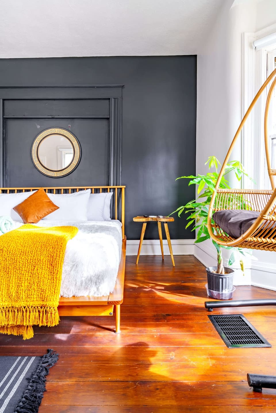 Jungle Thyme by Jungle House | Downtown Chillicothe | Walk to Historic District | 5,800+ Reviews | Private Parking - Chillicothe