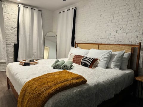 Convention - King Bed - Free Parking - Short North