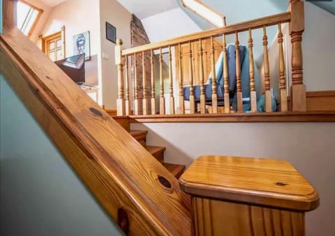 🌿 Garden Flat by Jungle House | Near Convention Center, OSU & Nationwide Arena | Downtown & Short North | 5,800+ Reviews | Free Parking