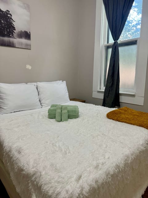 🌿 The Palmhouse by Jungle House | 5,800+ Reviews | Downtown & Short North | Close to OSU, Convention Center & Nationwide Arena | Free Parking