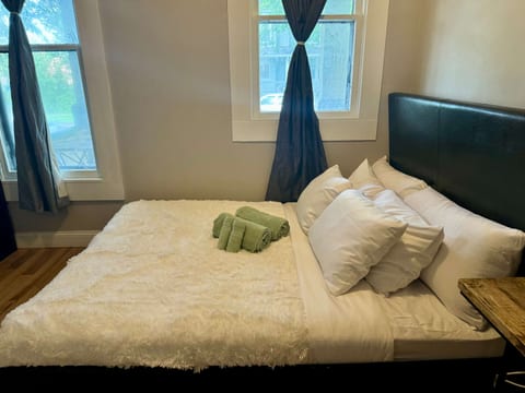 🌿 The Palmhouse by Jungle House | 5,800+ Reviews | Downtown & Short North | Close to OSU, Convention Center & Nationwide Arena | Free Parking