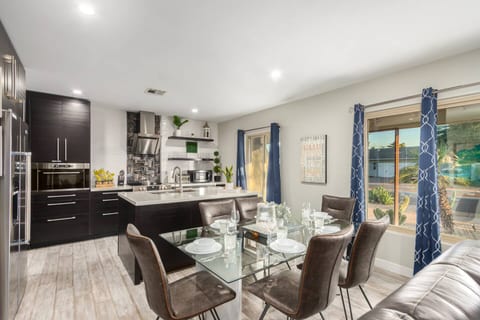 [Dining area]