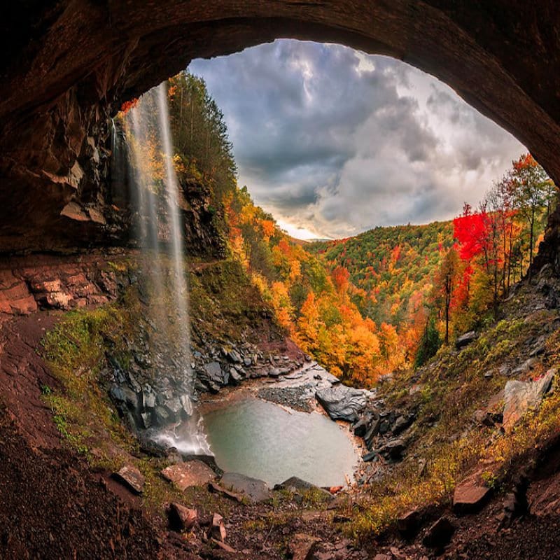 cozy-downtown-hunter-mountain-getaway/