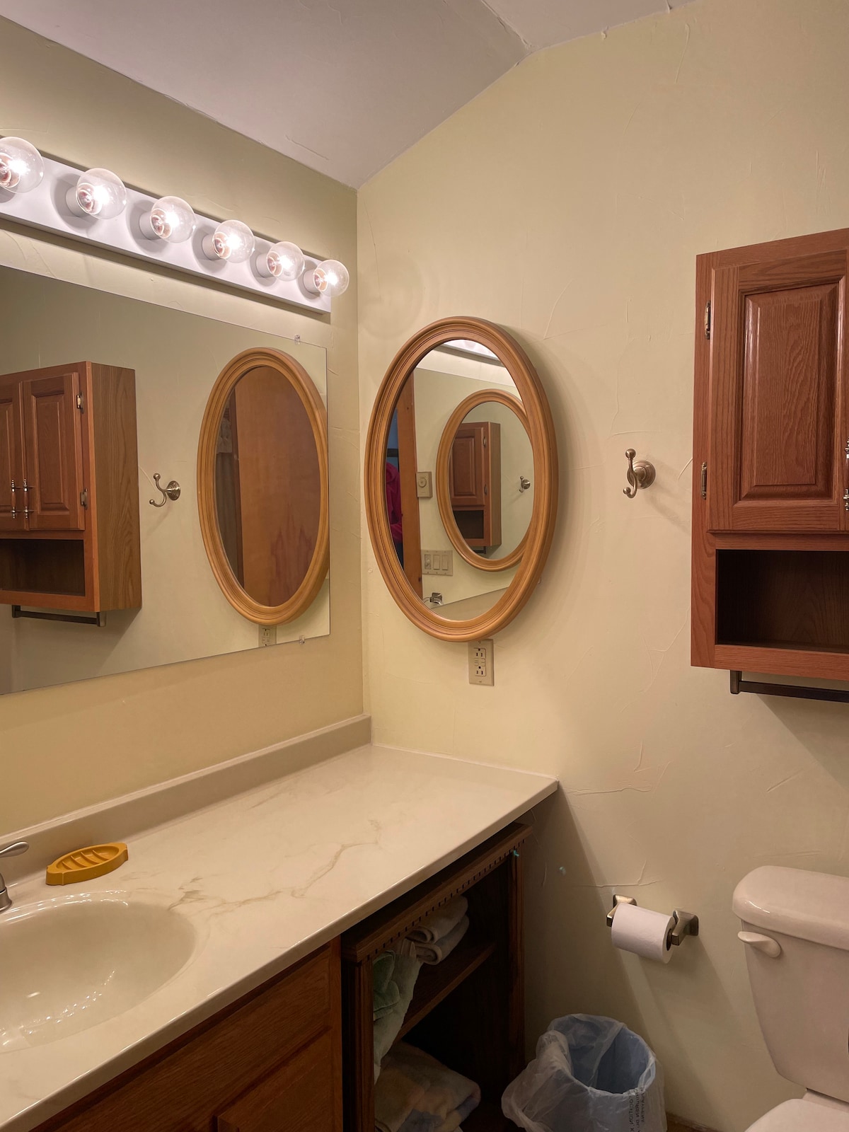 cozy-downtown-hunter-mountain-getaway/