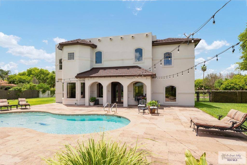 executive-waterfront-estate-or-5br-~5k-sq-ft-acre+/