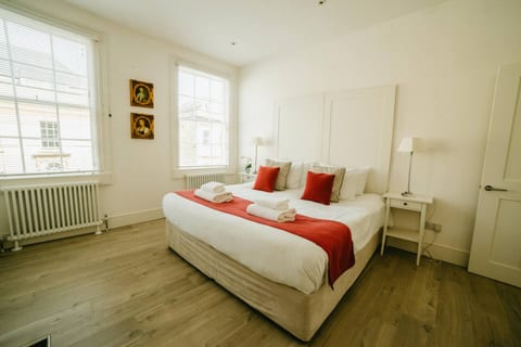 ⭐️ Luxury 1 Bed Flat, Spectacular Views Of Bath ⭐️