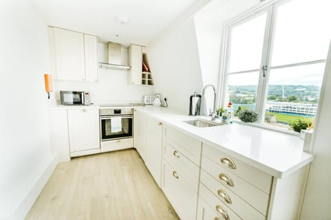⭐️ Spectacular views, 1 Bed Central Apartment  ⭐️
