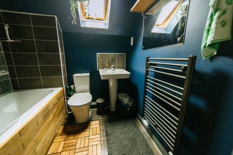Trendy Loft with Free Parking, Easy in to Bristol