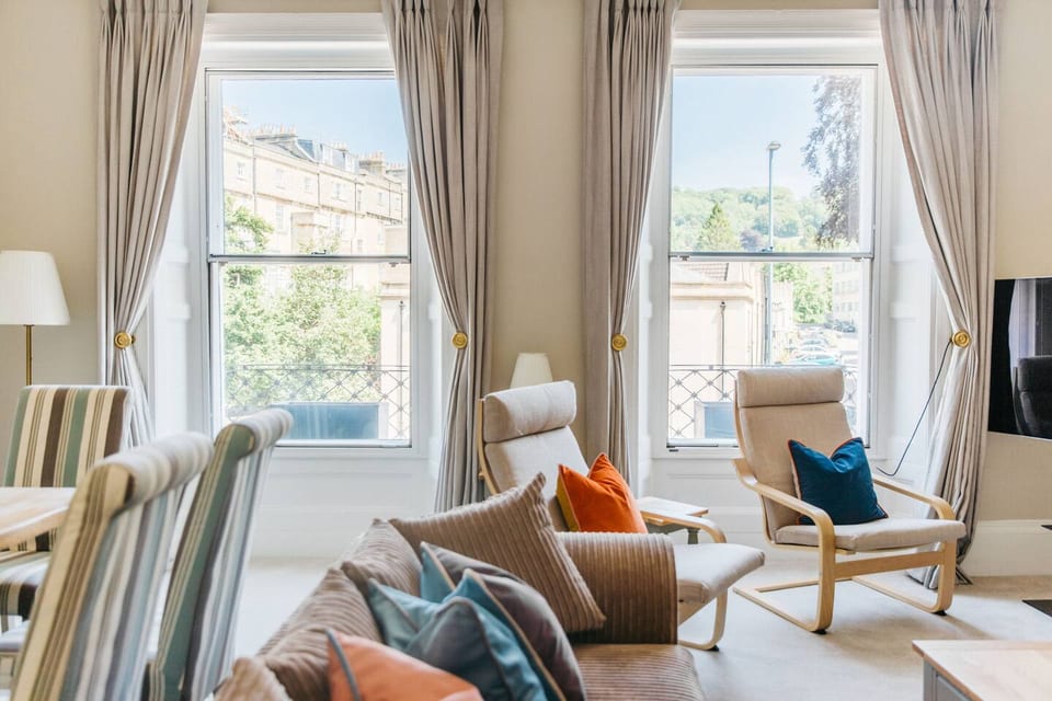 Luxury, Central, Sun-Filled 3 Bed Haven in Bath - Bath and North East Somerset