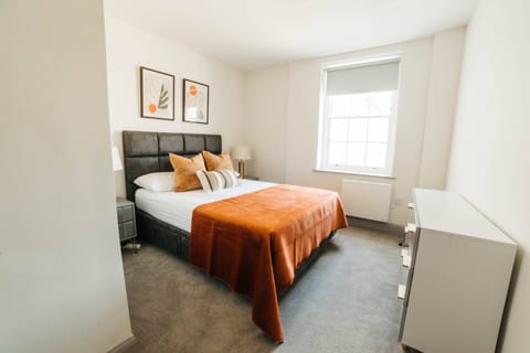 Premium High-Spec 2 Bed Gem in Bath Centre