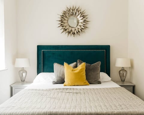 Premium High-Spec 2 Bed Gem in Bath Centre