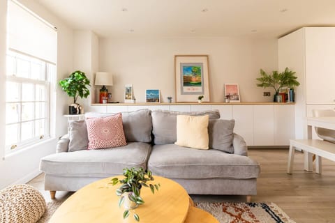 10 Morford - Premium Central House w Parking - Walk Everywhere