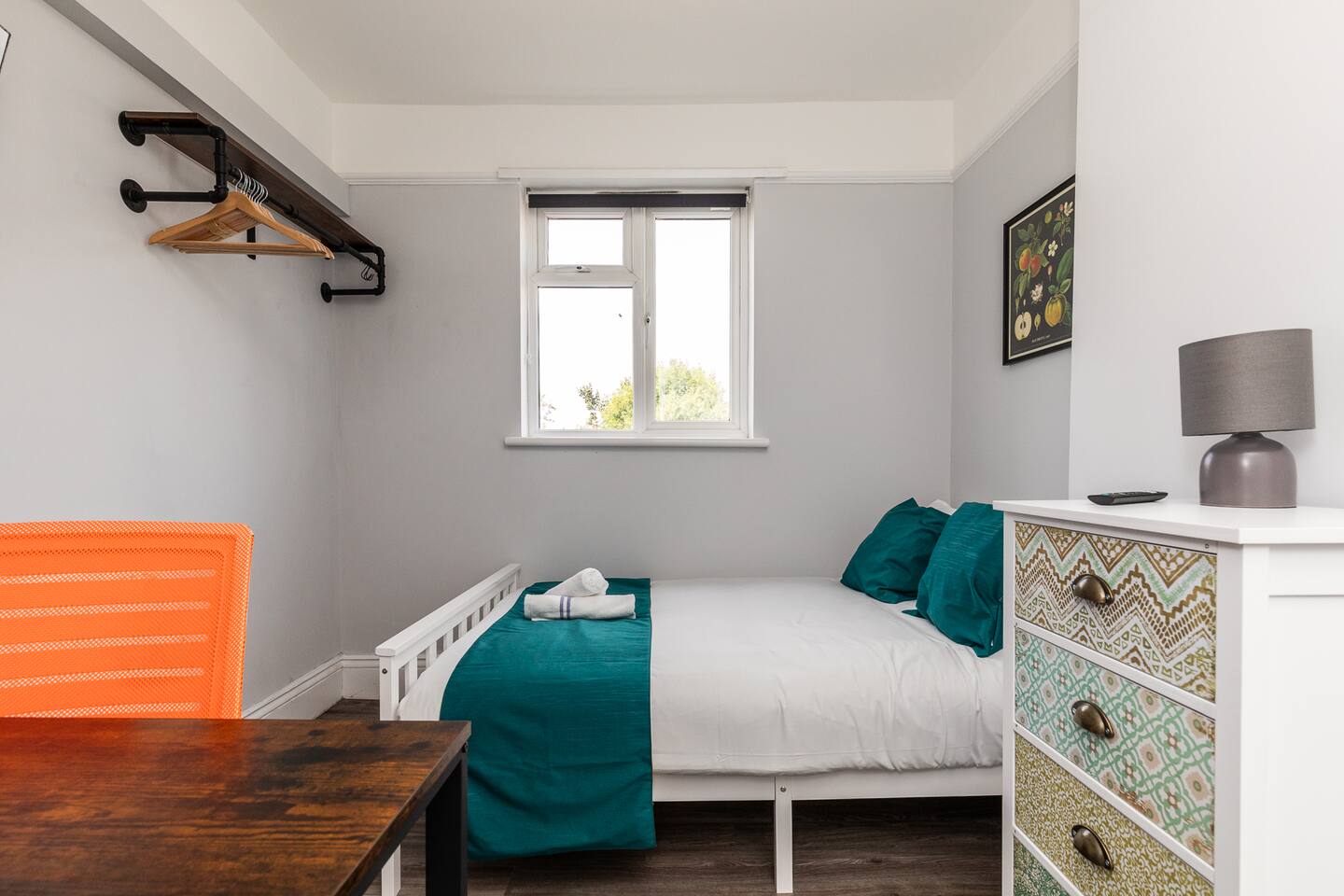 Dove Court Travel Lodge - First Floor Ensuite 2