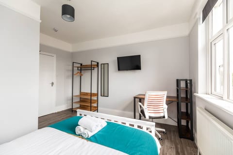 Dove Court Travel Lodge - First Floor Ensuite 4