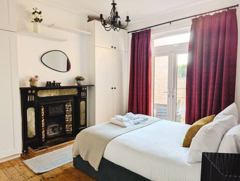 Spacious 2-Bed 2-Bath Home with Private Garden