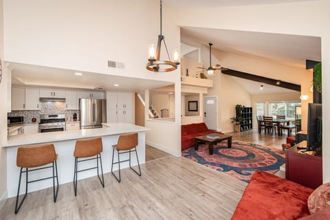 Creek Haven —3BR close to HW & Amenities image 5